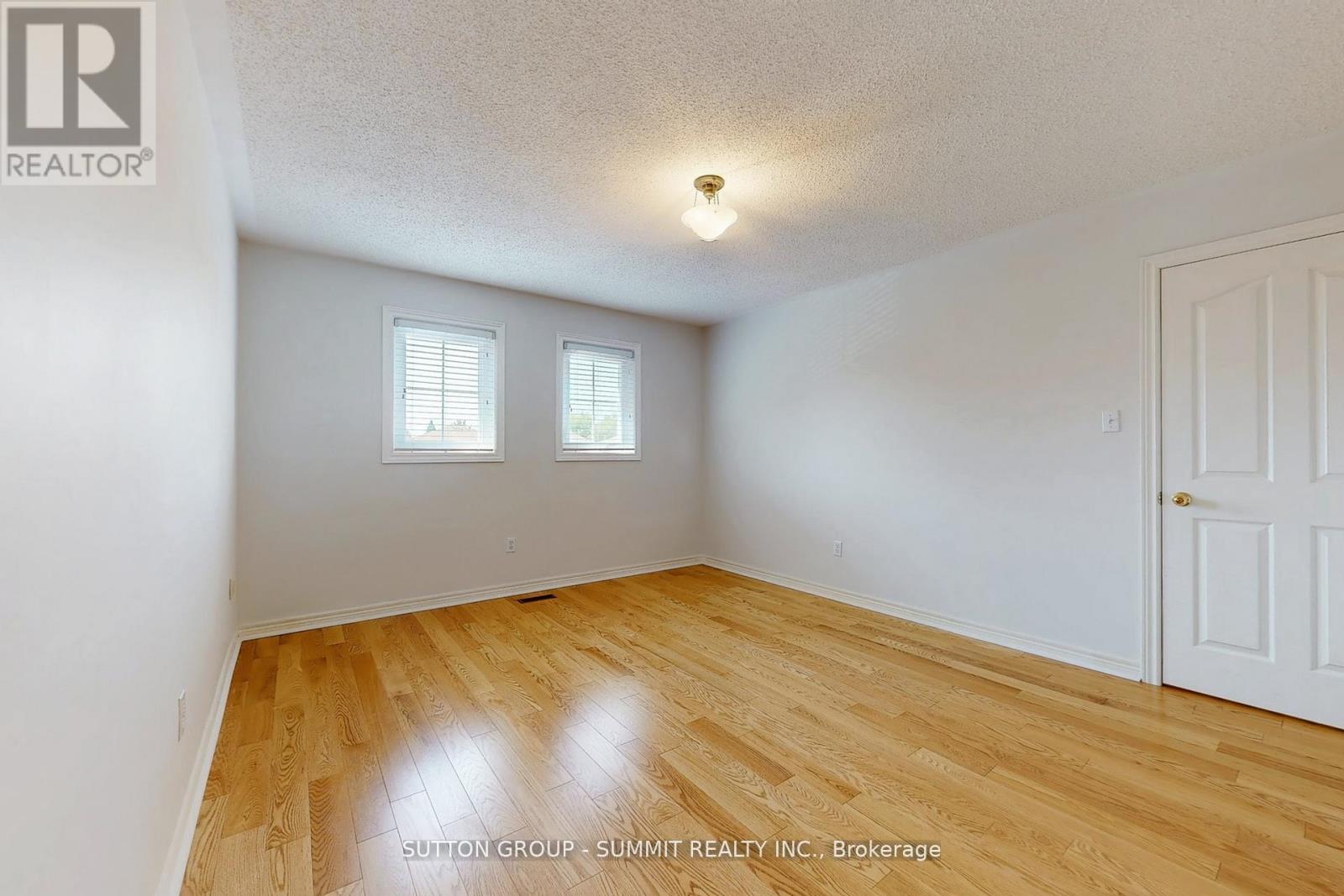 5525 Fleur-De-Lis, Mississauga (East Credit), Ontario  L5R 2Z6 - Photo 32 - W12445378