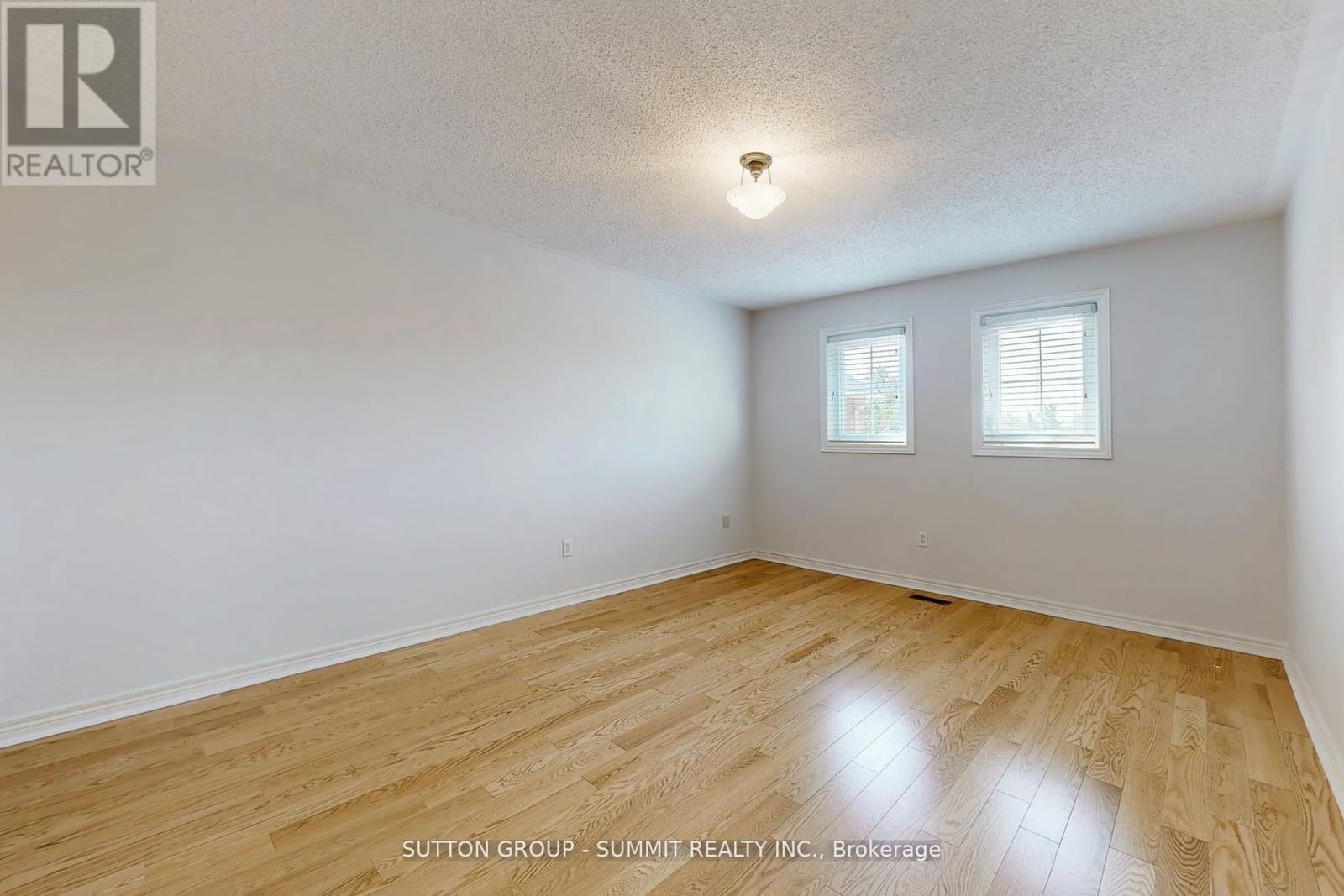 5525 Fleur-De-Lis, Mississauga (East Credit), Ontario  L5R 2Z6 - Photo 33 - W12445378