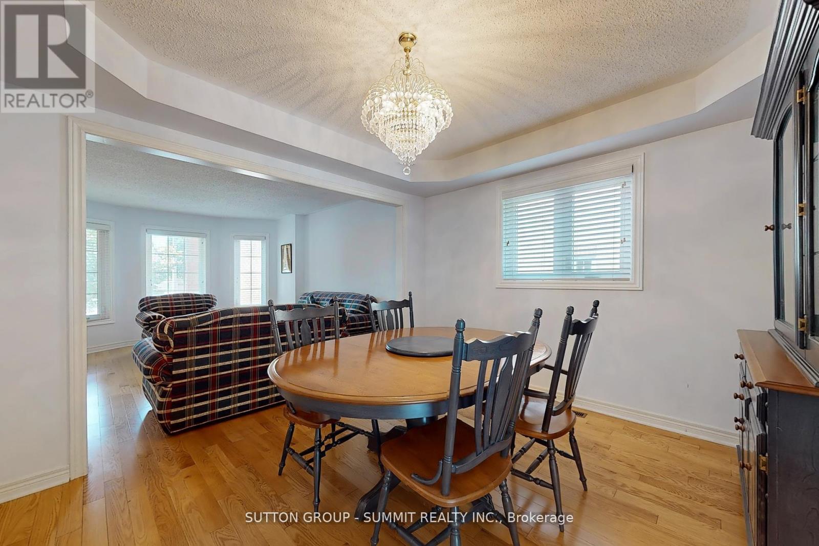5525 Fleur-De-Lis, Mississauga (East Credit), Ontario  L5R 2Z6 - Photo 4 - W12445378