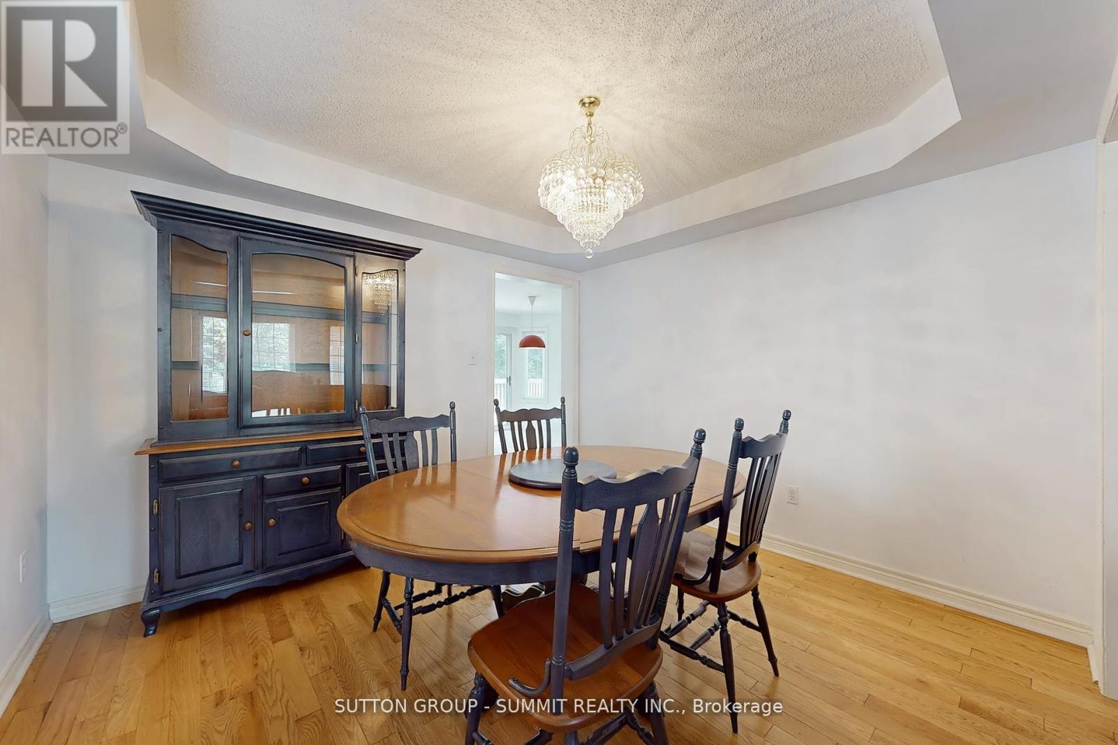 5525 Fleur-De-Lis, Mississauga (East Credit), Ontario  L5R 2Z6 - Photo 5 - W12445378