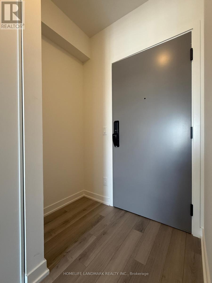 1906 - 3079 Trafalgar Road, Oakville, Ontario  L6H 8C5 - Photo 4 - W12445401