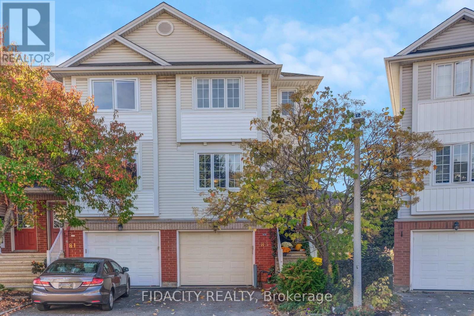 83 MANHATTAN CRESCENT, Ottawa, Ontario