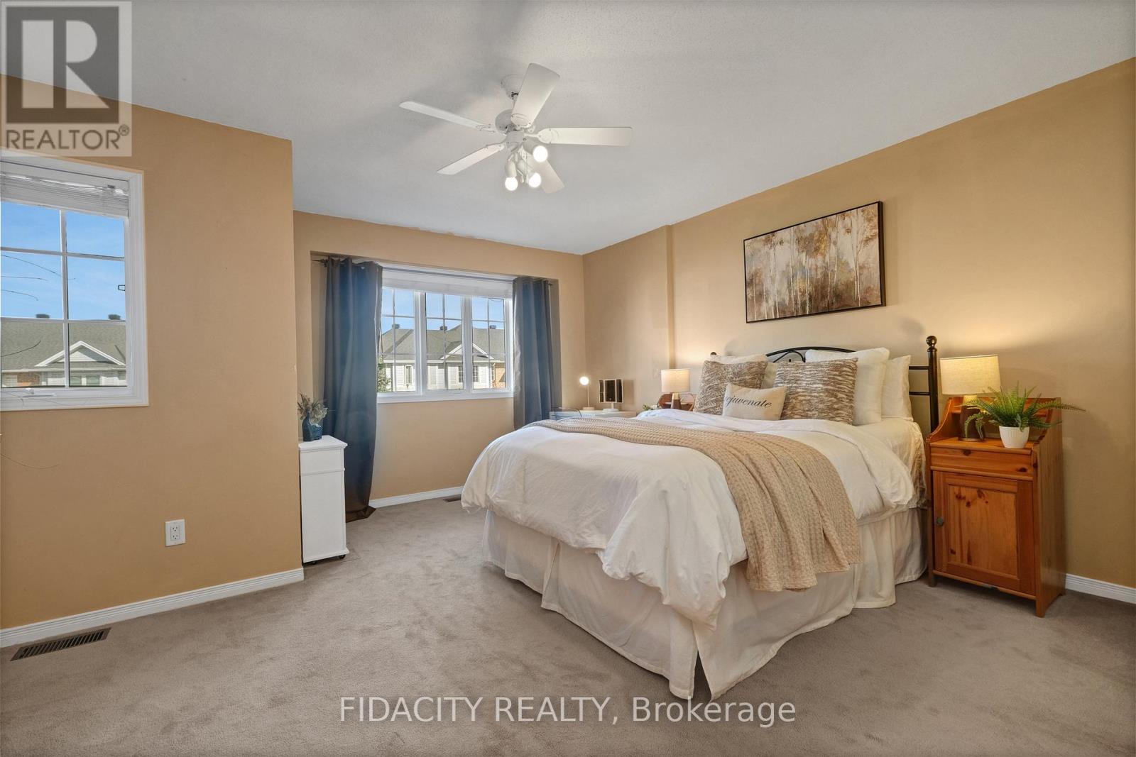 83 Manhattan Crescent, Ottawa, Ontario  K2C 4B8 - Photo 10 - X12445408