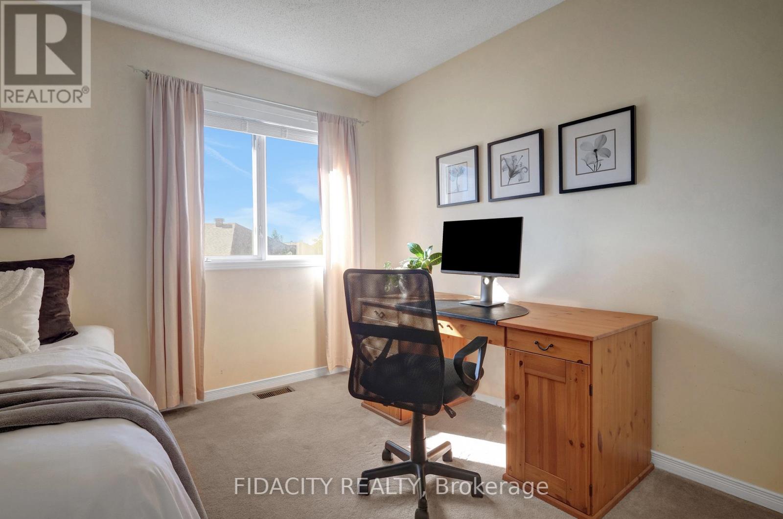 83 Manhattan Crescent, Ottawa, Ontario  K2C 4B8 - Photo 14 - X12445408