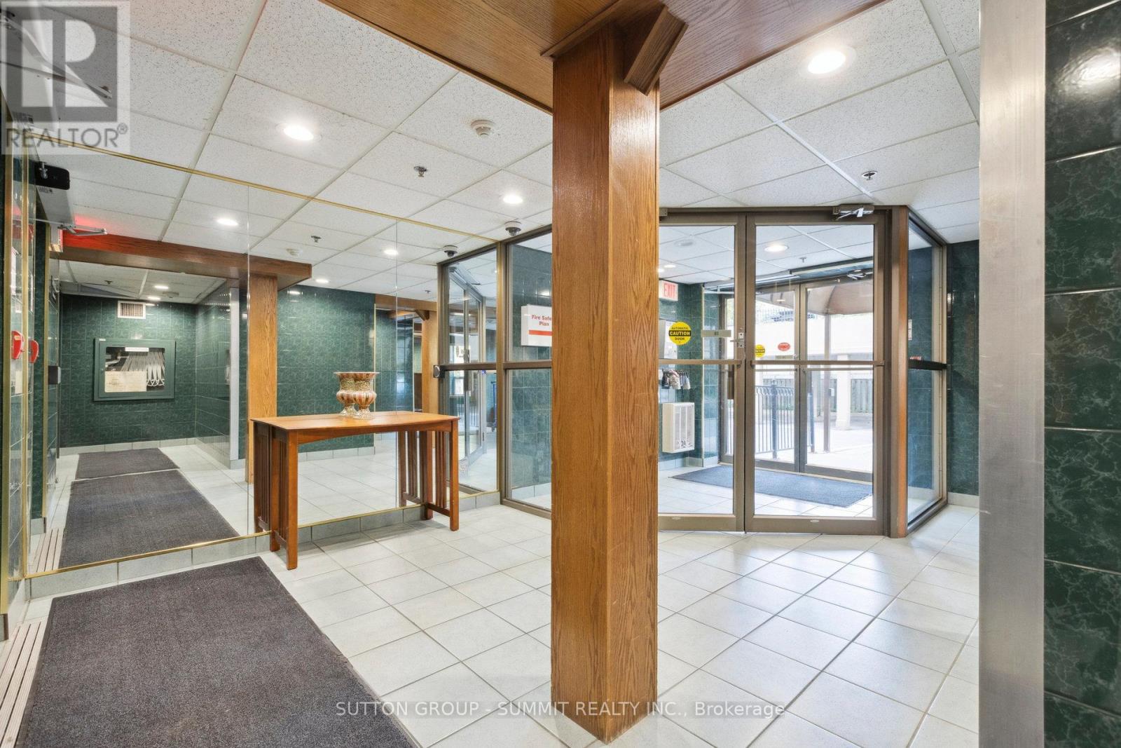 401 - 281 Bristol Street, Guelph, Ontario  N1H 8J3 - Photo 3 - X12445385