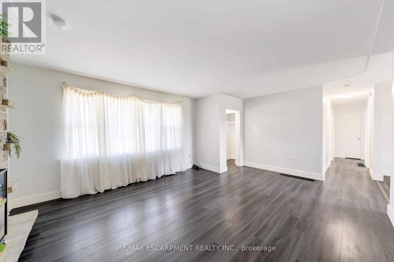 167 Miles Road, Hamilton, Ontario  L8W 1E2 - Photo 12 - X12445390