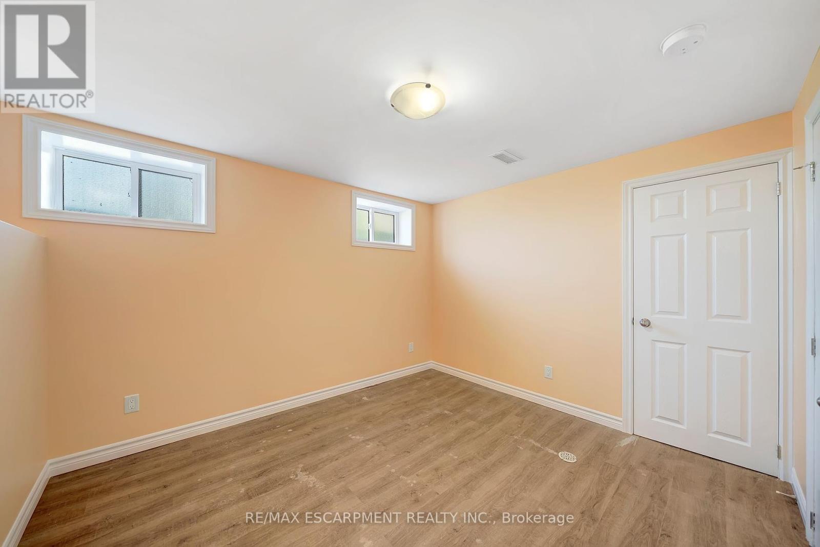 167 Miles Road, Hamilton, Ontario  L8W 1E2 - Photo 21 - X12445390
