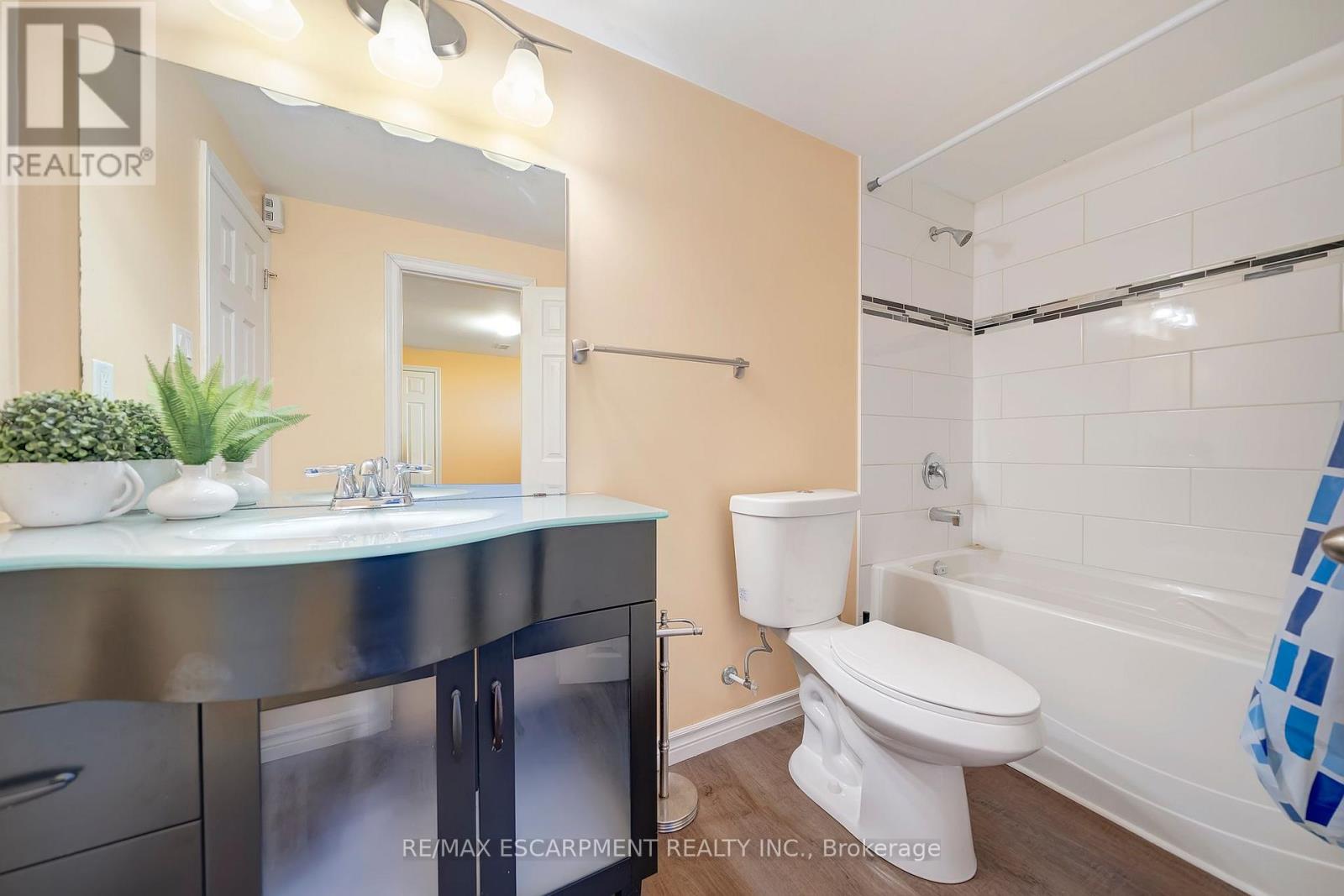 167 Miles Road, Hamilton, Ontario  L8W 1E2 - Photo 23 - X12445390
