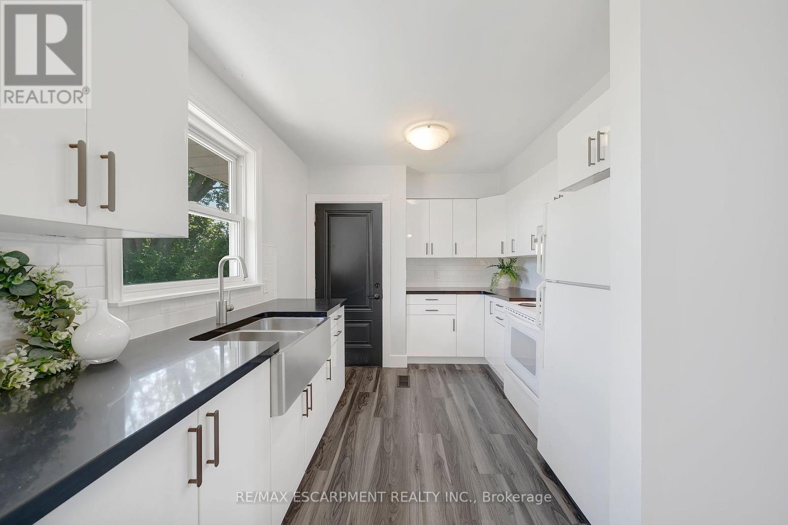 167 Miles Road, Hamilton, Ontario  L8W 1E2 - Photo 3 - X12445390