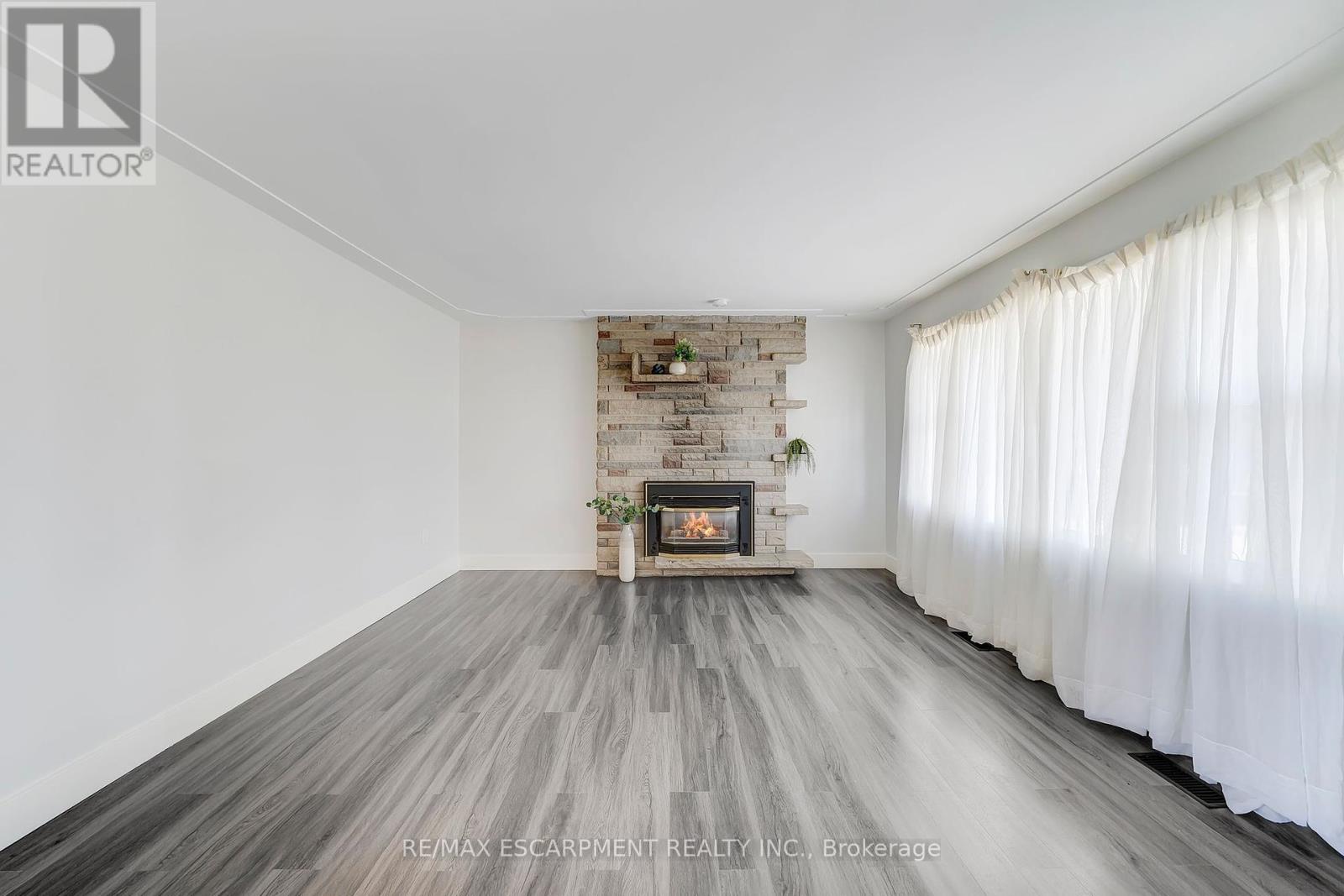 167 Miles Road, Hamilton, Ontario  L8W 1E2 - Photo 8 - X12445390