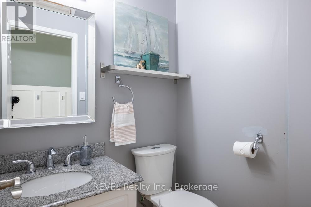 3 - 5070 Drummond Road, Niagara Falls, Ontario  L2E 6E4 - Photo 14 - X12445419