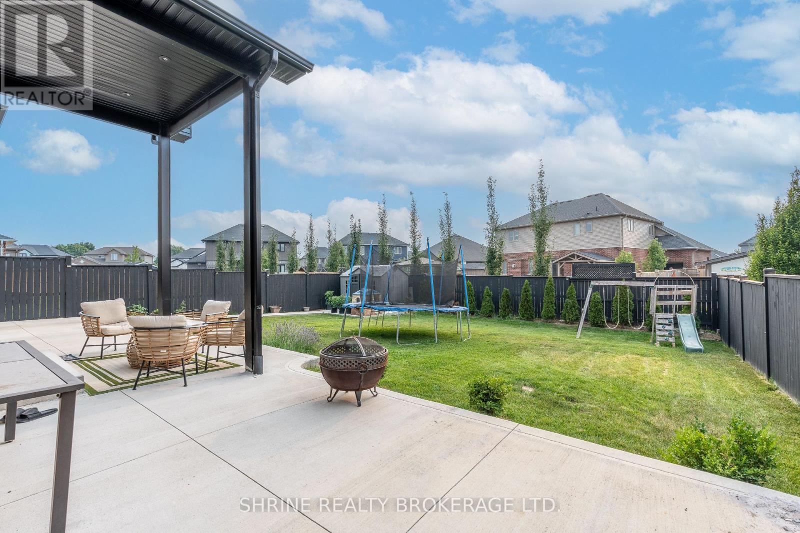 108 Watts Drive, Lucan Biddulph, Ontario  N0M 2J0 - Photo 41 - X12338422