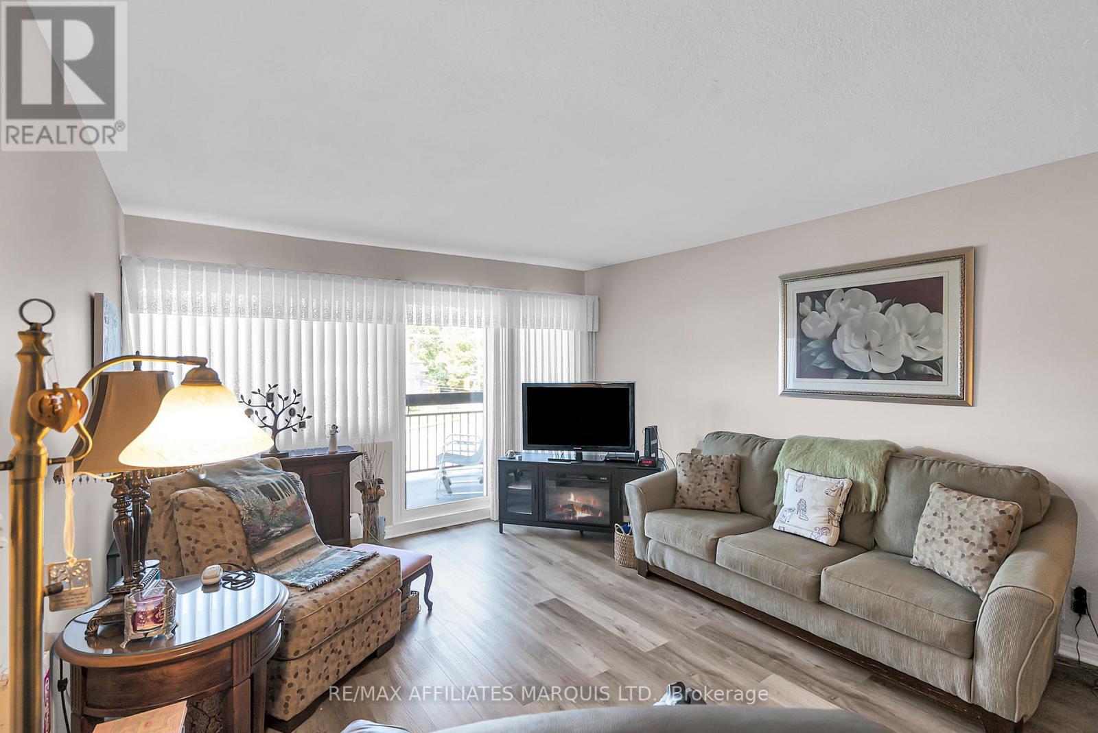302 - 308 Second Street E, Cornwall, Ontario  K6H 1Z1 - Photo 5 - X12438811