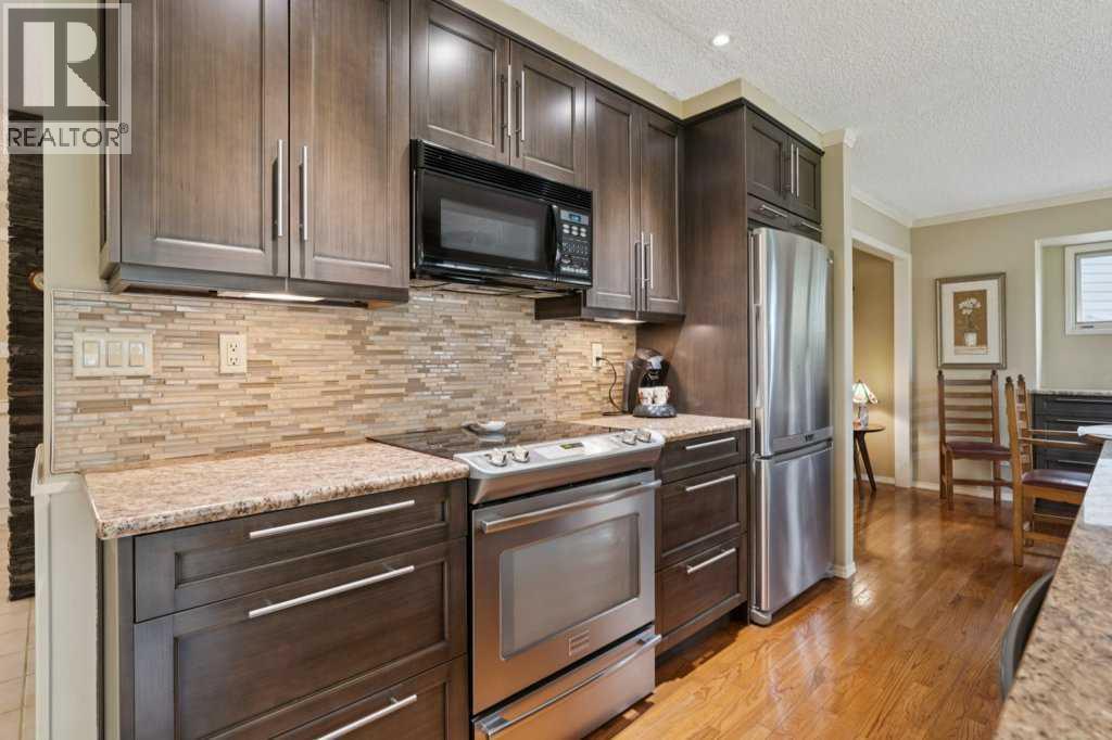 318 Oakhill Place Sw, Calgary, Alberta  T2V 3X5 - Photo 6 - A2252232