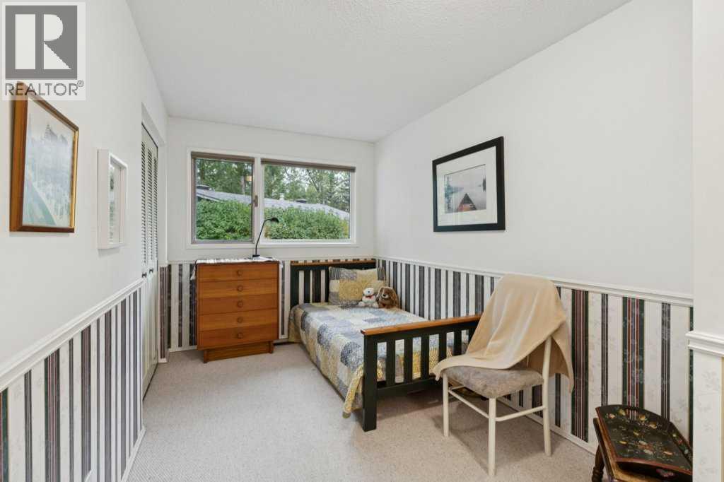 318 Oakhill Place Sw, Calgary, Alberta  T2V 3X5 - Photo 15 - A2252232