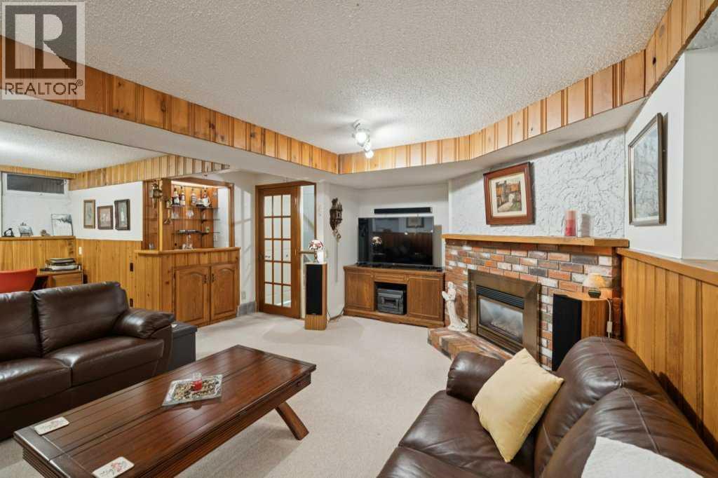 318 Oakhill Place Sw, Calgary, Alberta  T2V 3X5 - Photo 18 - A2252232