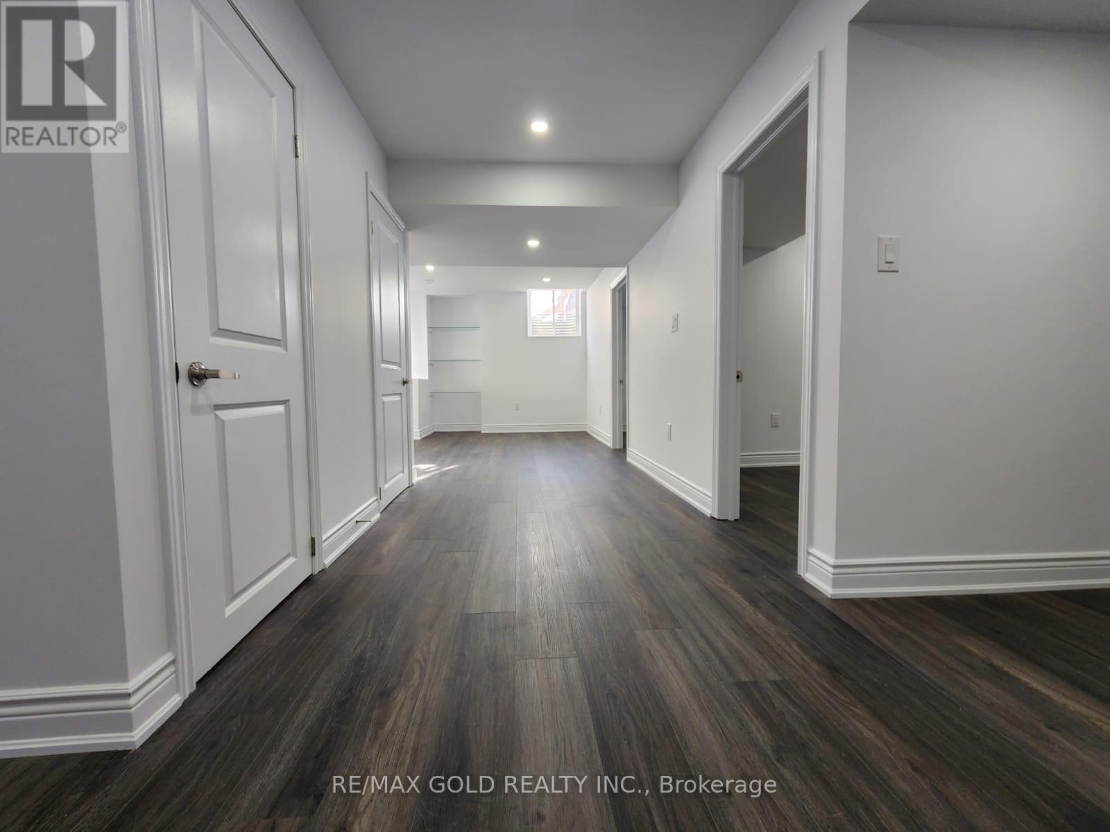 298 Etheridge Avenue, Milton, Ontario  L9E 1H7 - Photo 6 - W12444998