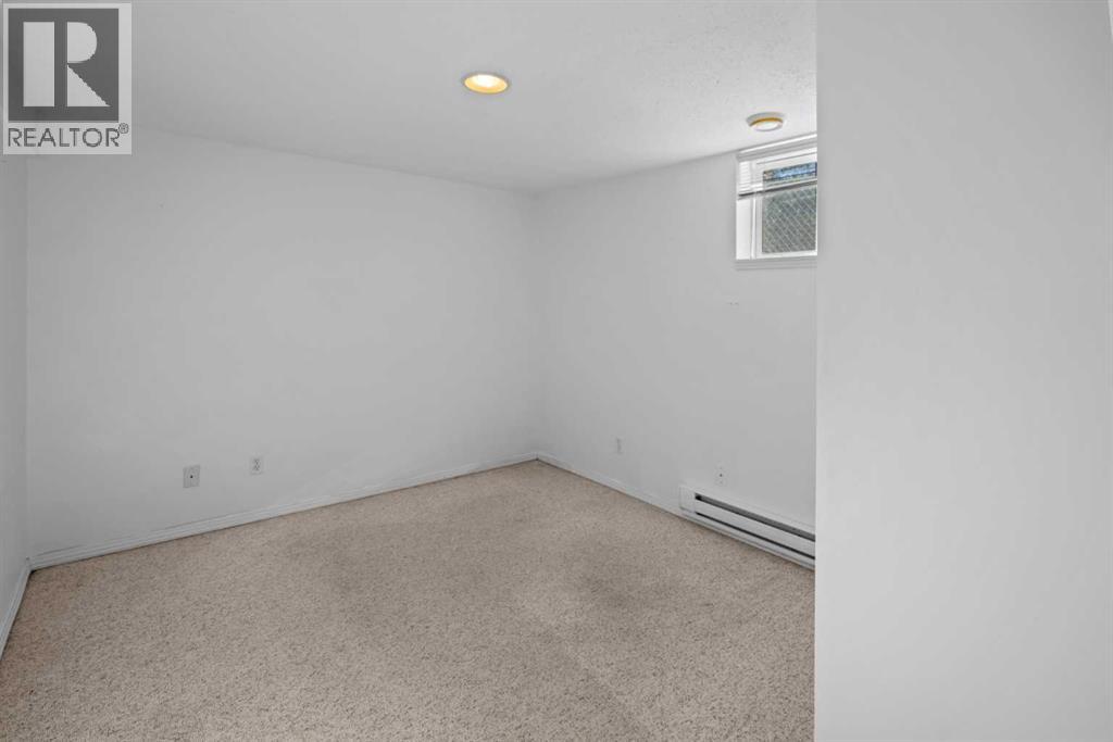 4913 54 Street, Camrose, Alberta  T4V 2A6 - Photo 17 - A2258323
