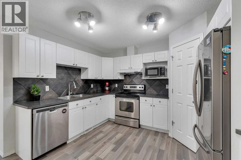 16 Saddlebrook Place Ne, Calgary, Alberta  T3J 5M3 - Photo 8 - A2254488