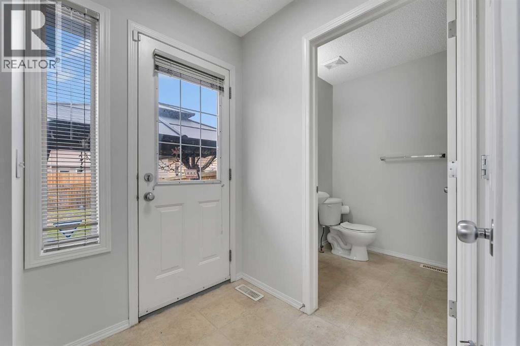 16 Saddlebrook Place Ne, Calgary, Alberta  T3J 5M3 - Photo 12 - A2254488