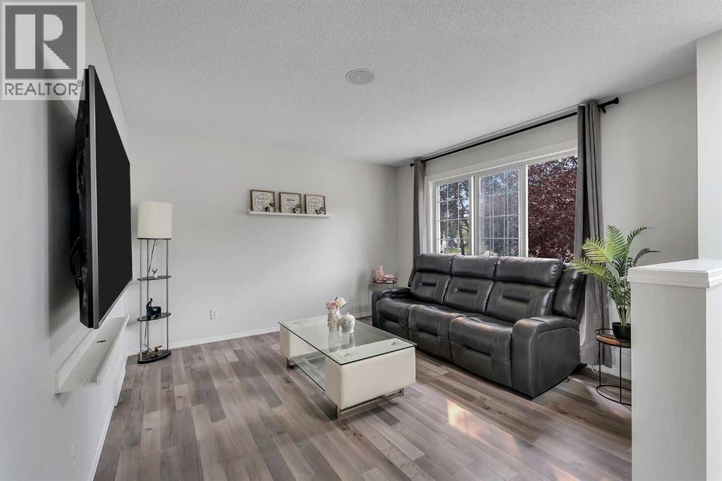 16 Saddlebrook Place Ne, Calgary, Alberta  T3J 5M3 - Photo 4 - A2254488