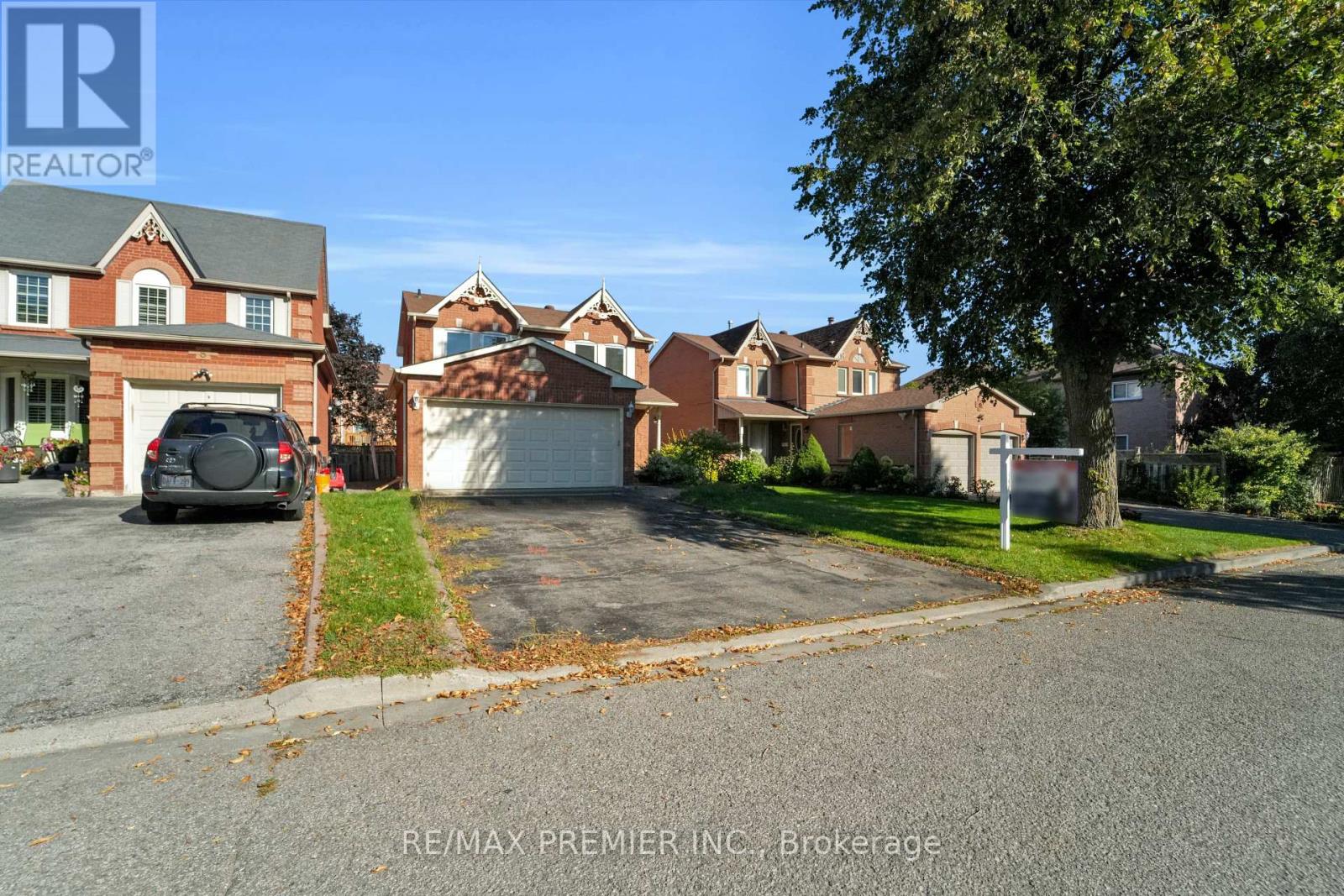 6 Hearne Crescent, Ajax, Ontario  L1T 3P5 - Photo 3 - E12445420