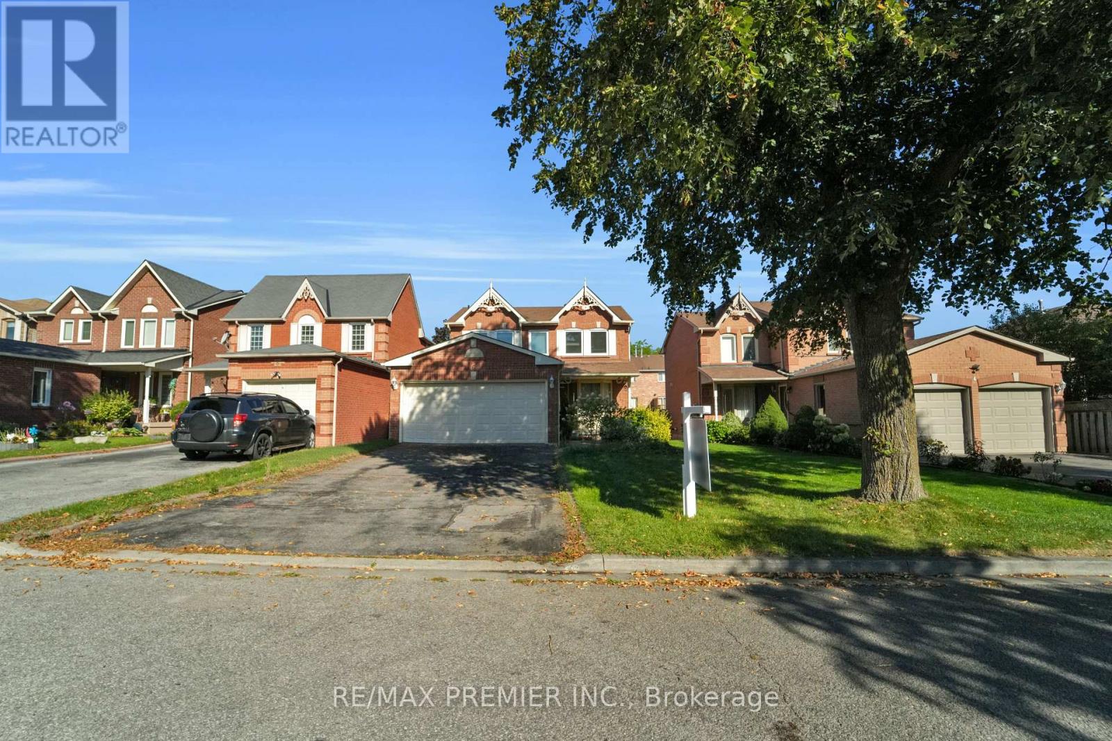 6 Hearne Crescent, Ajax, Ontario  L1T 3P5 - Photo 4 - E12445420