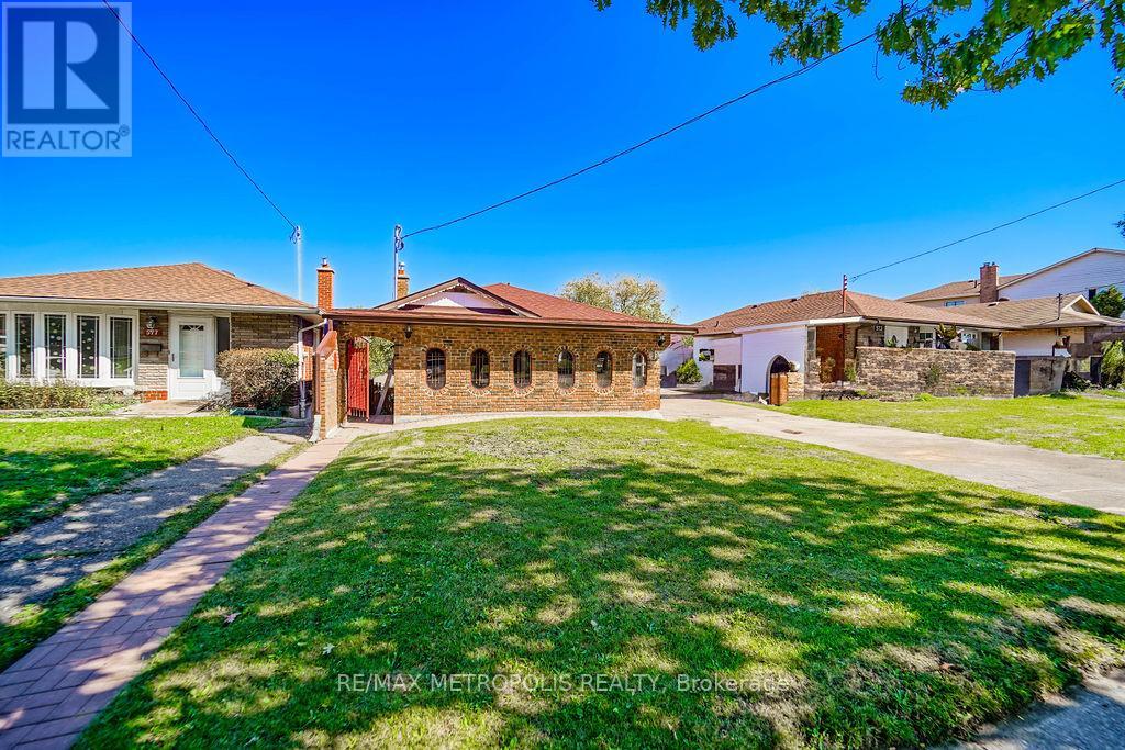 575 Bellamy Road N, Toronto (Woburn), Ontario  M1H 1G6 - Photo 3 - E12445441