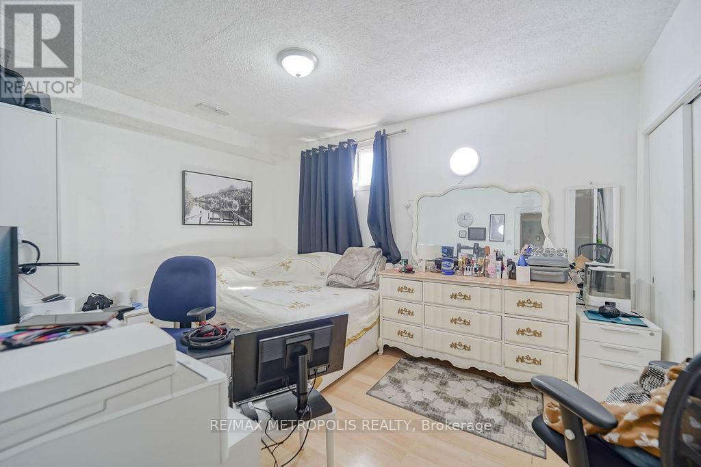 575 Bellamy Road N, Toronto (Woburn), Ontario  M1H 1G6 - Photo 32 - E12445441