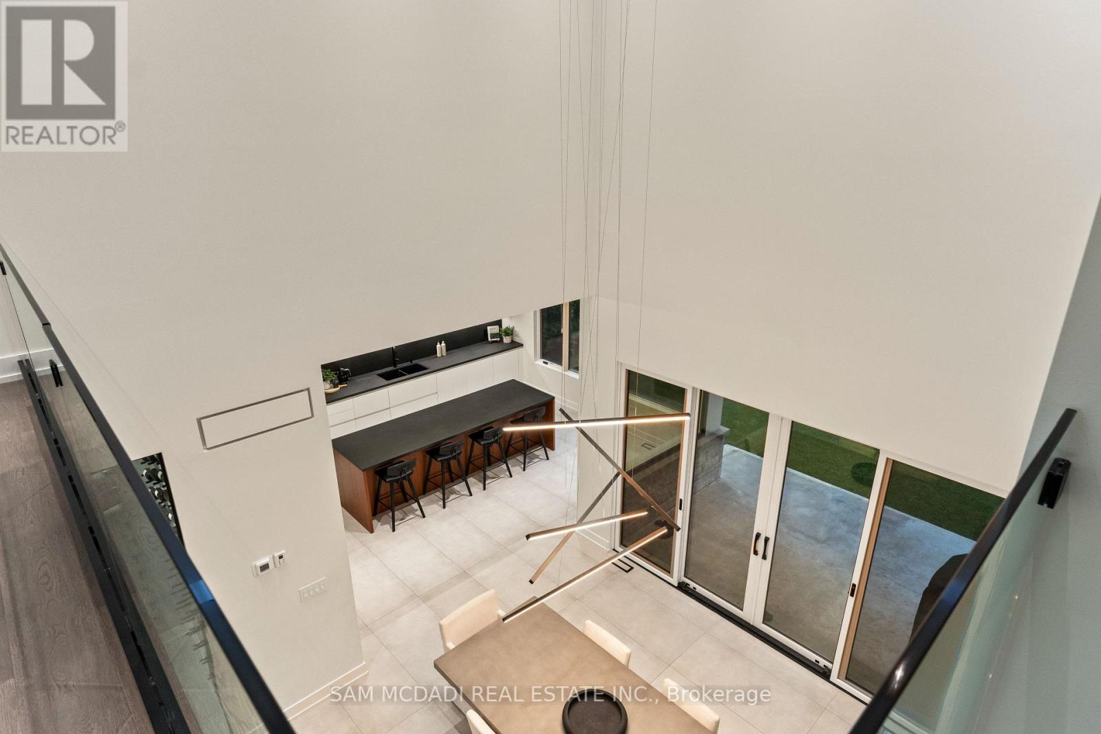 2075 Shawanaga Trail, Mississauga (Sheridan), Ontario  L5H 3Z3 - Photo 17 - W12445409