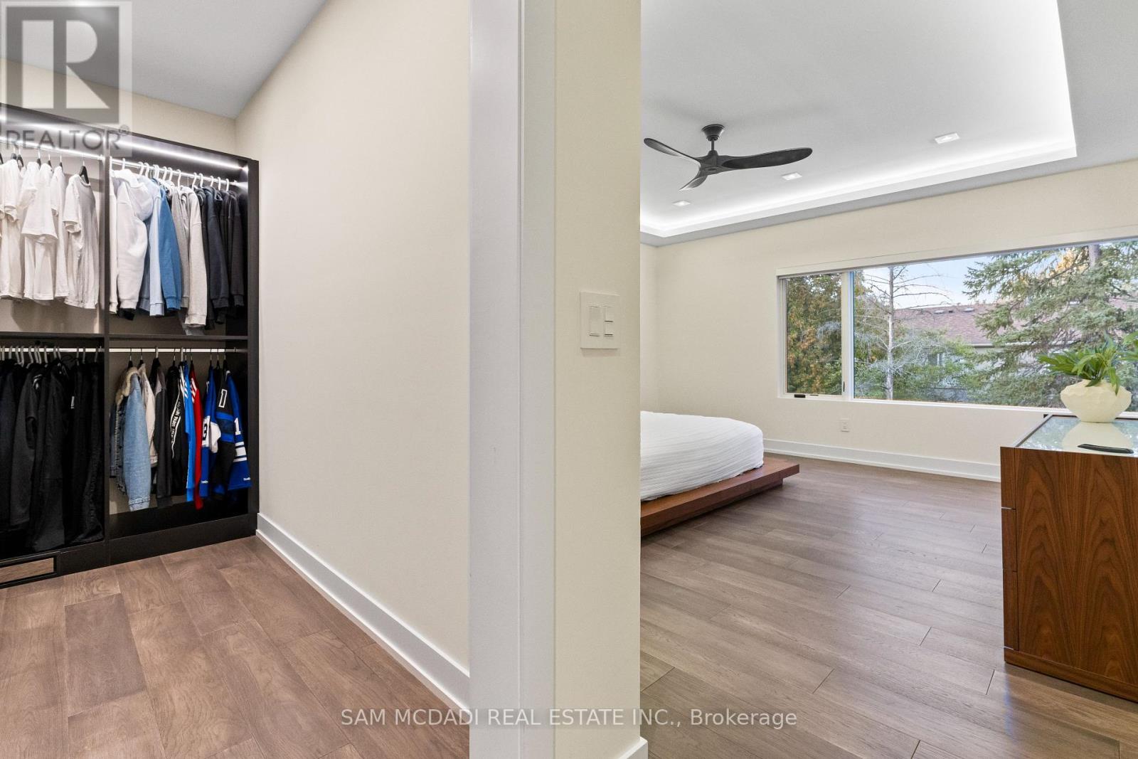 2075 Shawanaga Trail, Mississauga (Sheridan), Ontario  L5H 3Z3 - Photo 22 - W12445409