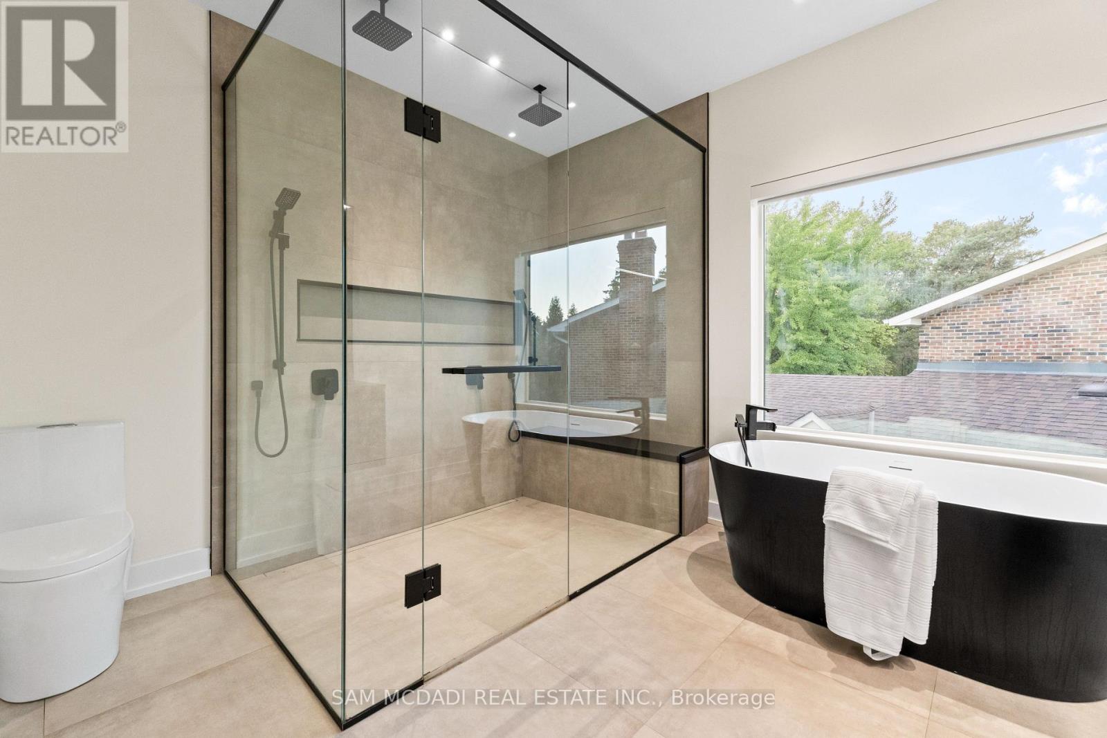 2075 Shawanaga Trail, Mississauga (Sheridan), Ontario  L5H 3Z3 - Photo 26 - W12445409
