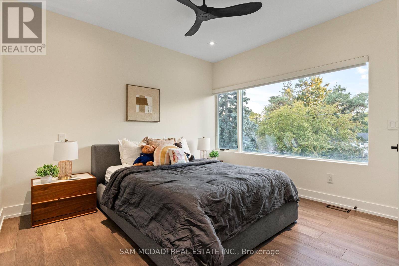 2075 Shawanaga Trail, Mississauga (Sheridan), Ontario  L5H 3Z3 - Photo 31 - W12445409