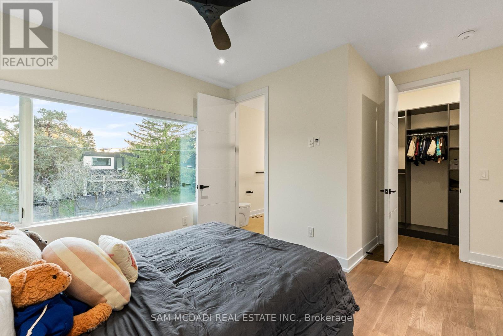 2075 Shawanaga Trail, Mississauga (Sheridan), Ontario  L5H 3Z3 - Photo 32 - W12445409