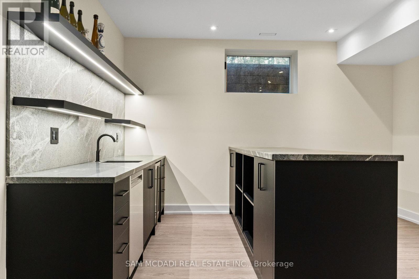 2075 Shawanaga Trail, Mississauga (Sheridan), Ontario  L5H 3Z3 - Photo 42 - W12445409