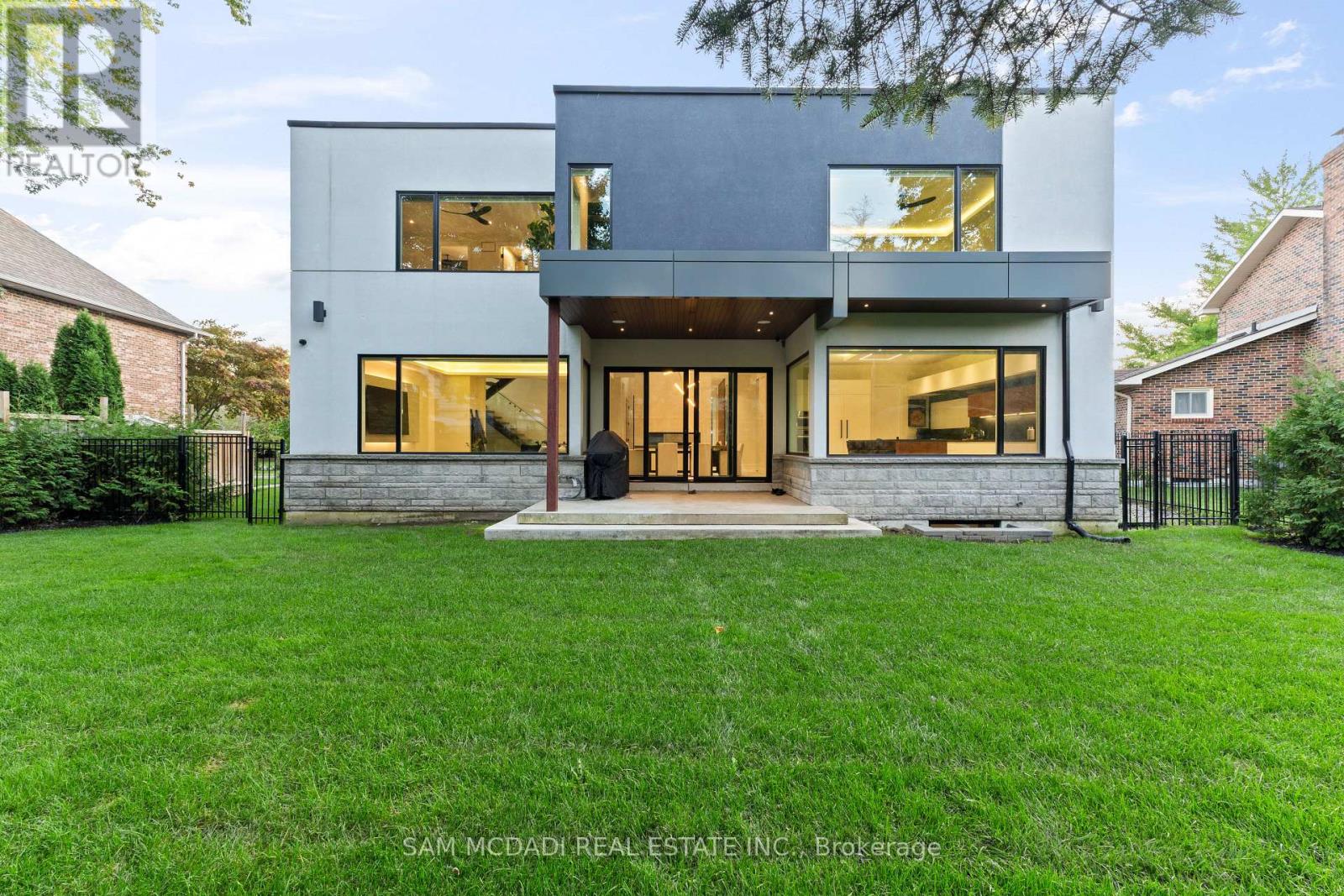 2075 Shawanaga Trail, Mississauga (Sheridan), Ontario  L5H 3Z3 - Photo 47 - W12445409