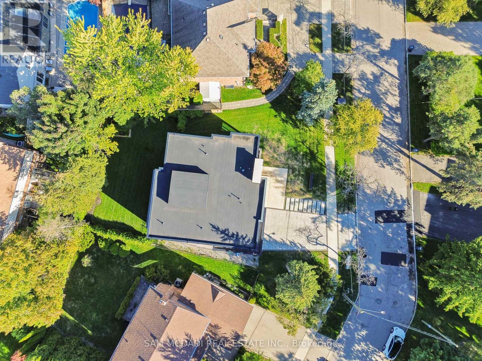 2075 Shawanaga Trail, Mississauga (Sheridan), Ontario  L5H 3Z3 - Photo 49 - W12445409