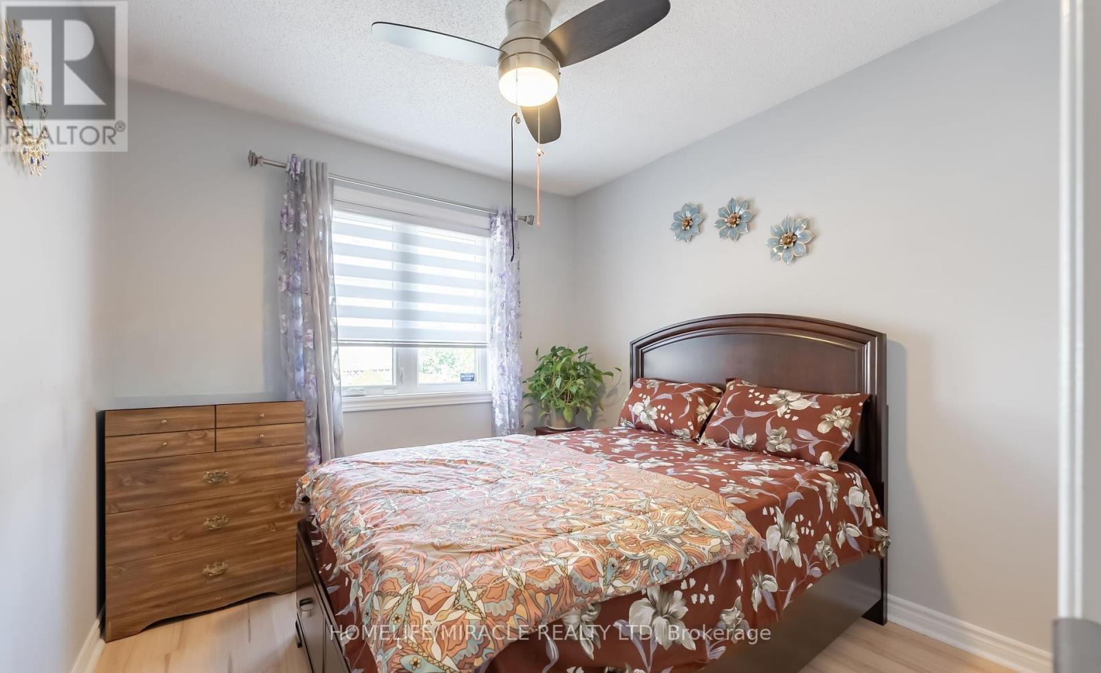 23 Mosley Crescent, Brampton (Fletcher's West), Ontario  L6Y 5C7 - Photo 13 - W12445414