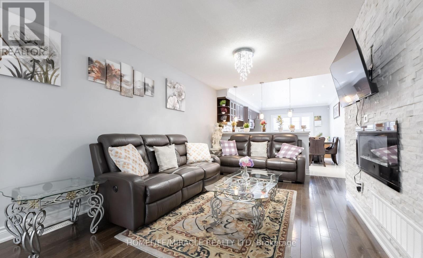 23 Mosley Crescent, Brampton (Fletcher's West), Ontario  L6Y 5C7 - Photo 5 - W12445414