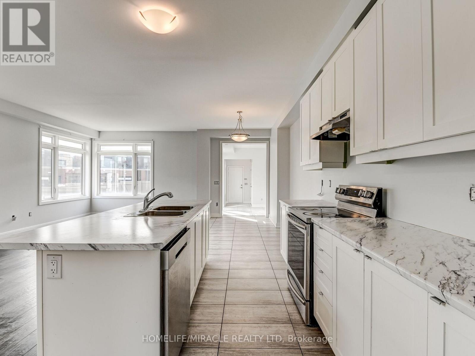 66 Pearman Crescent, Brampton (Northwest Brampton), Ontario  L7A 4Y9 - Photo 10 - W12445435