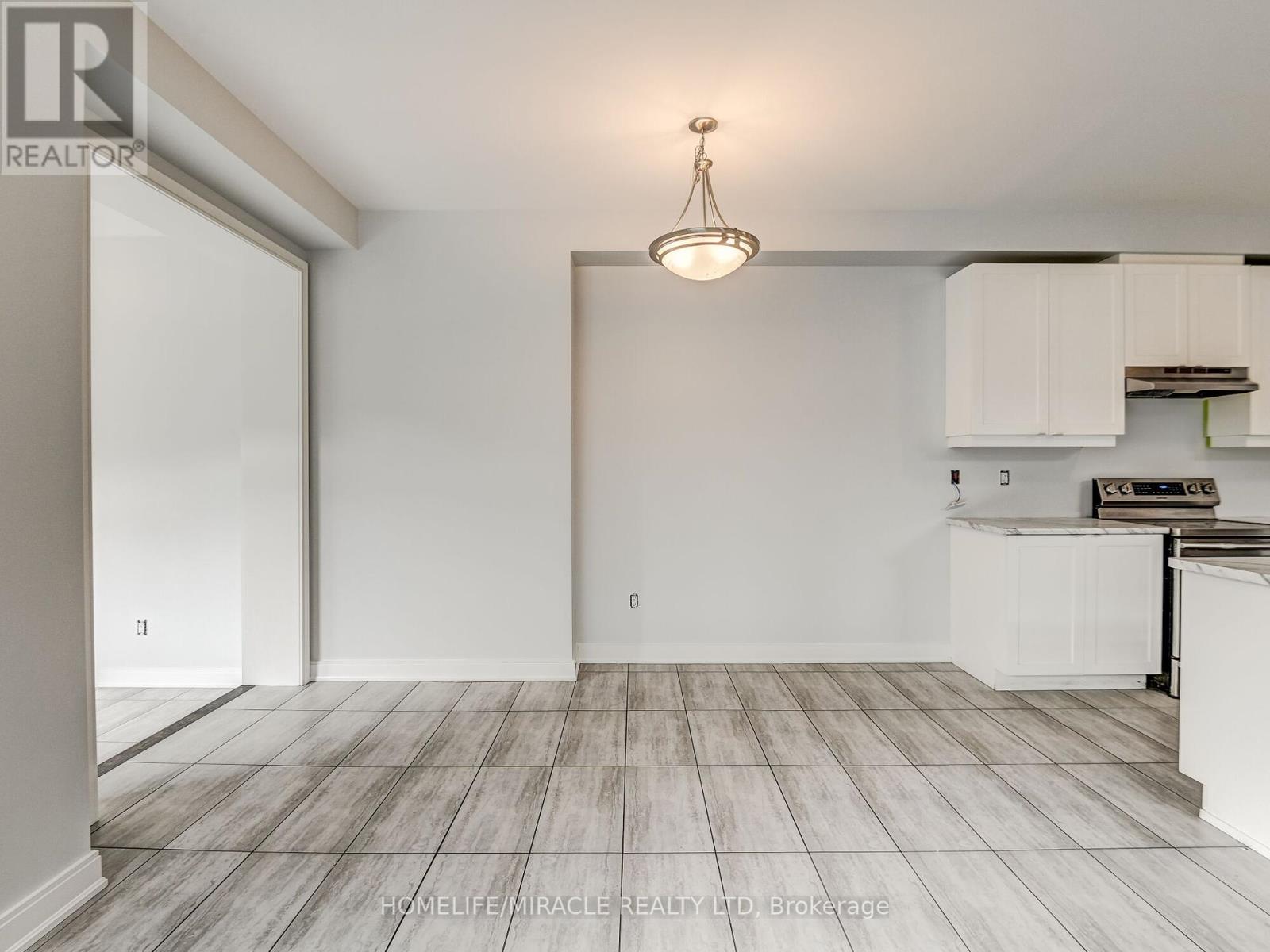 66 Pearman Crescent, Brampton (Northwest Brampton), Ontario  L7A 4Y9 - Photo 15 - W12445435