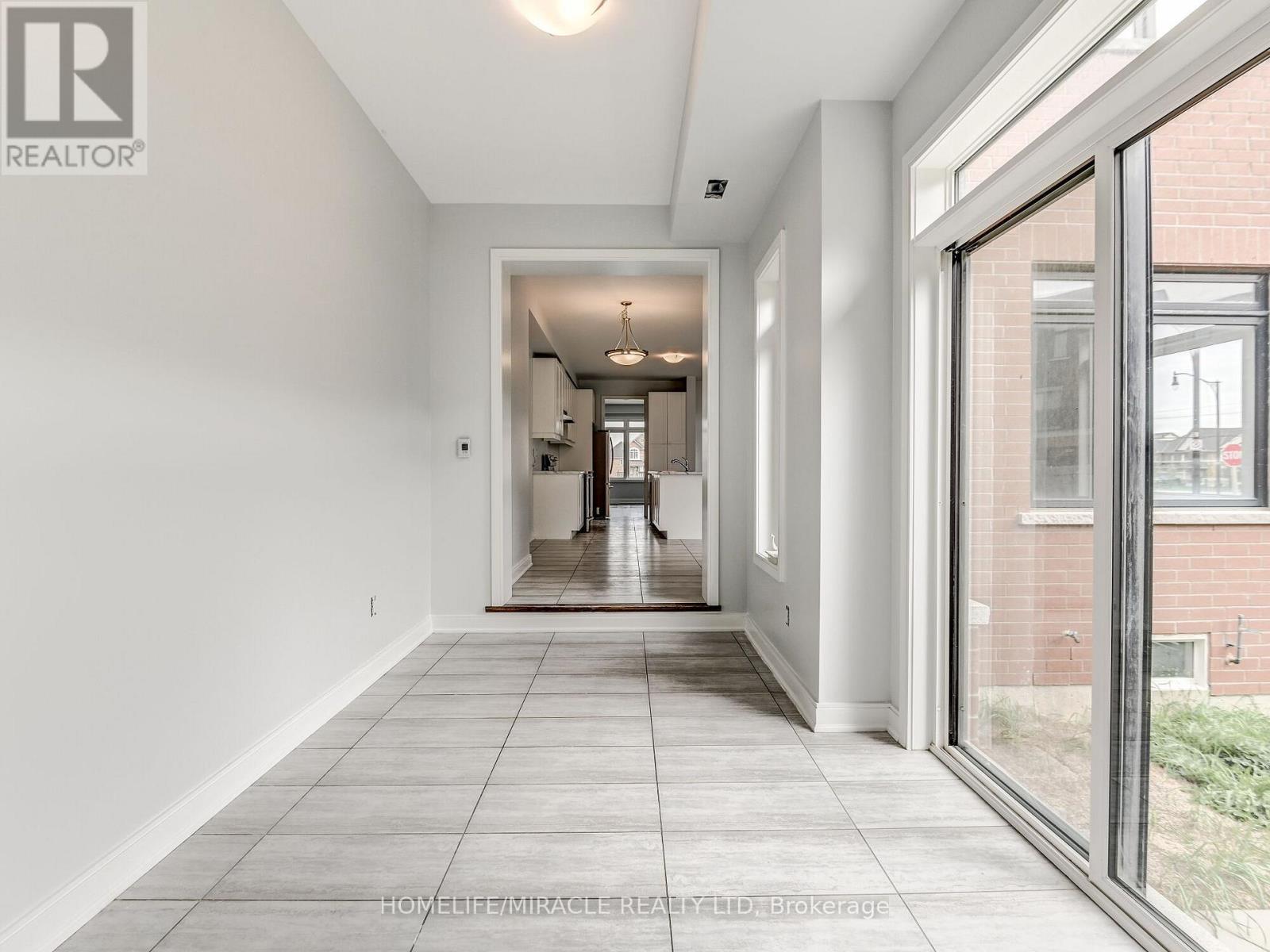 66 Pearman Crescent, Brampton (Northwest Brampton), Ontario  L7A 4Y9 - Photo 16 - W12445435