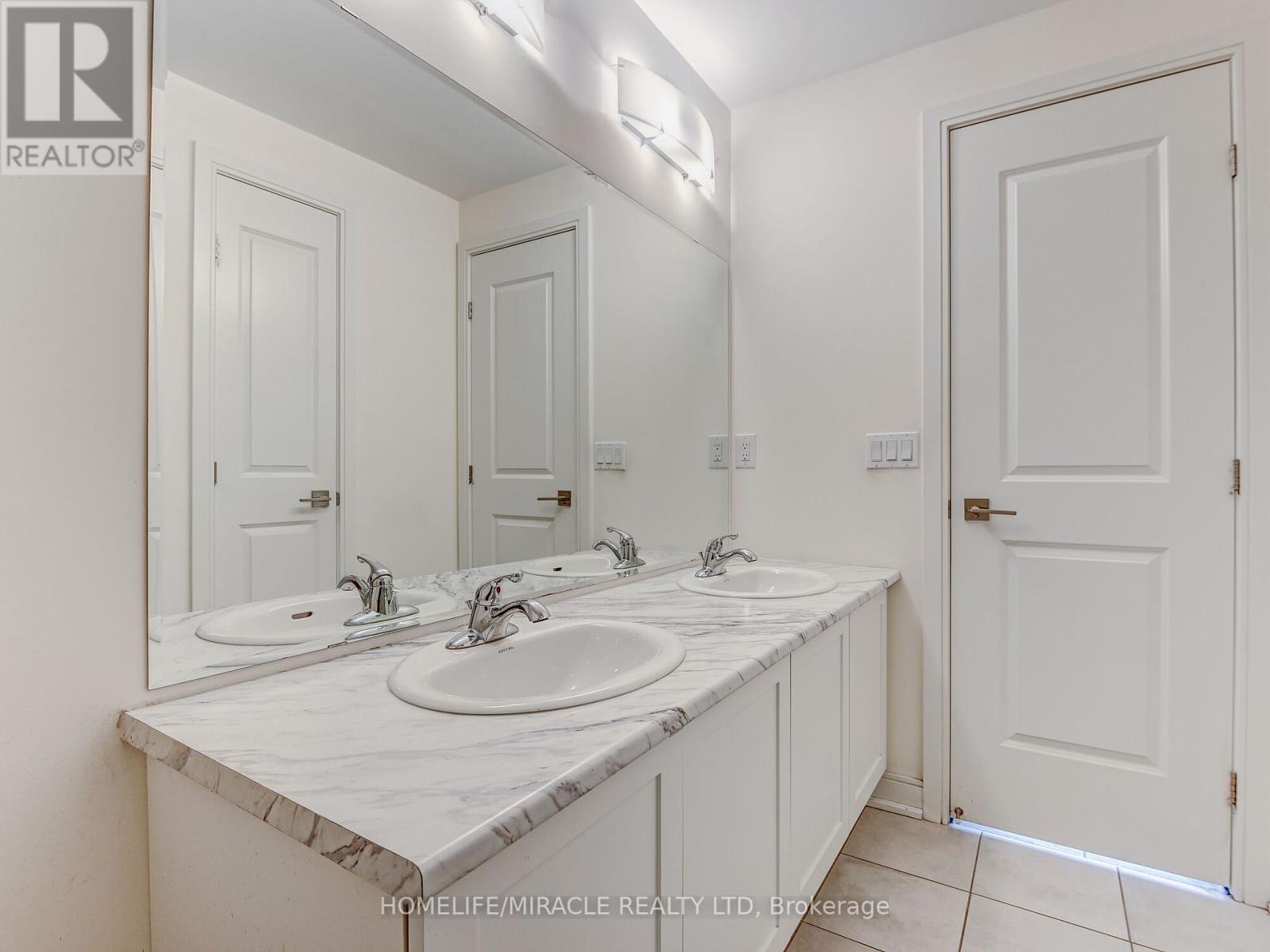 66 Pearman Crescent, Brampton (Northwest Brampton), Ontario  L7A 4Y9 - Photo 29 - W12445435