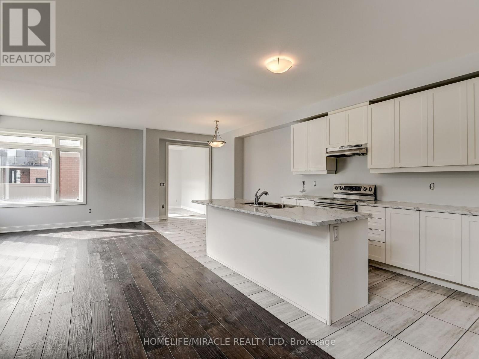 66 Pearman Crescent, Brampton (Northwest Brampton), Ontario  L7A 4Y9 - Photo 8 - W12445435