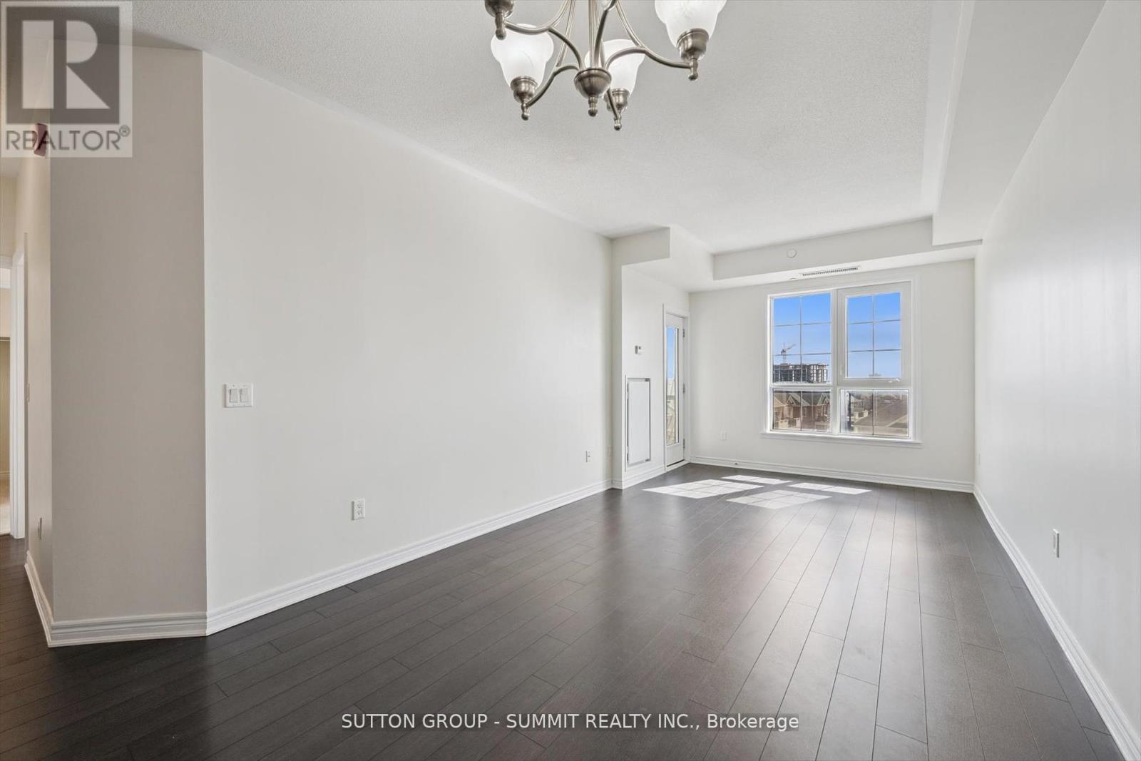 433 - 216 Oak Park Boulevard, Oakville (Ro River Oaks), Ontario  L6H 7S8 - Photo 12 - W12445443