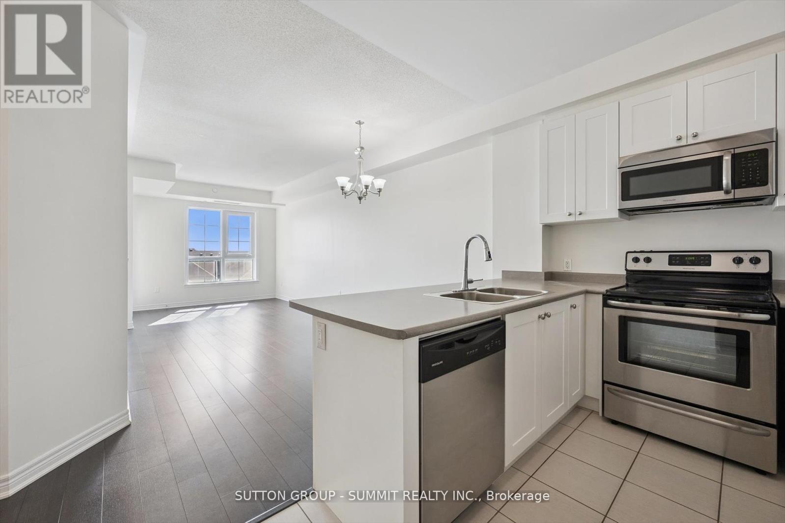 433 - 216 Oak Park Boulevard, Oakville (Ro River Oaks), Ontario  L6H 7S8 - Photo 7 - W12445443