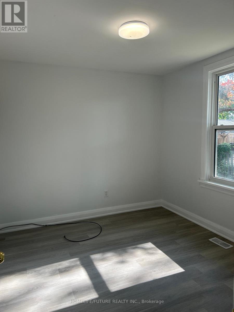 Main - 2148 Coronation Boulevard, Cambridge, Ontario  N3H 3S7 - Photo 13 - X12445415