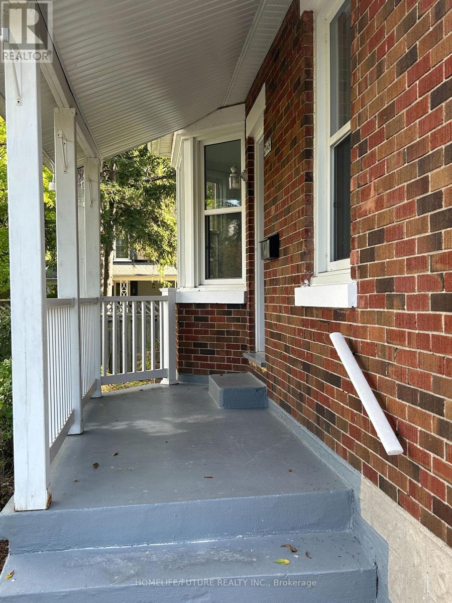 Main - 2148 Coronation Boulevard, Cambridge, Ontario  N3H 3S7 - Photo 3 - X12445415