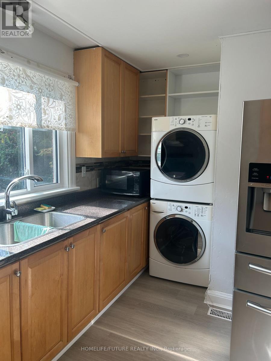 Main - 2148 Coronation Boulevard, Cambridge, Ontario  N3H 3S7 - Photo 9 - X12445415