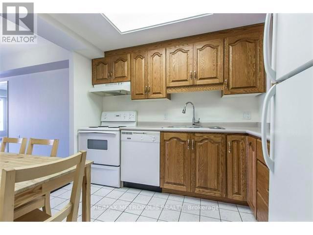 305 - 405 Erb Street W, Waterloo, Ontario  N2L 1W7 - Photo 12 - X12445423